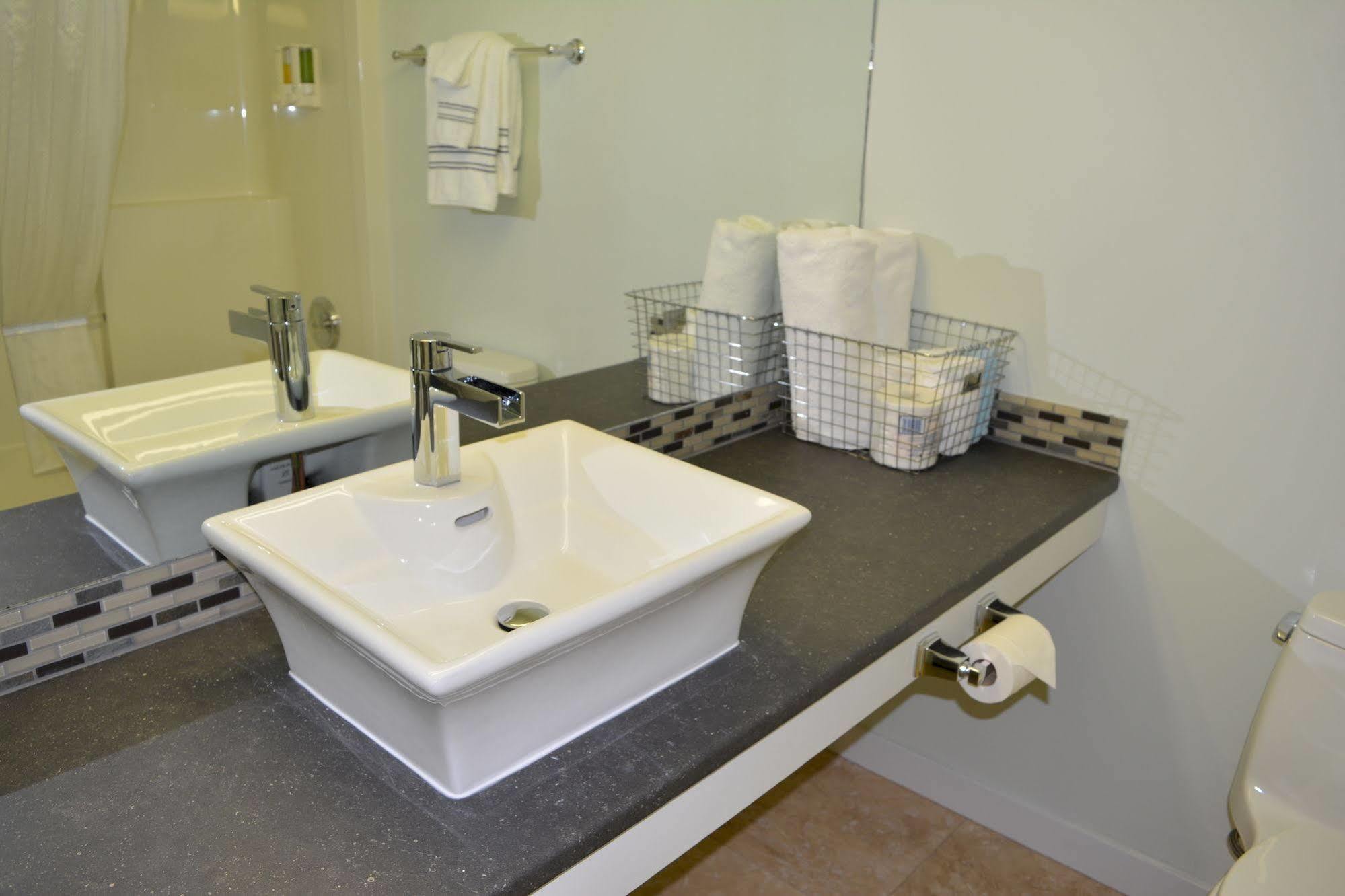 Tofino Motel Harbourview Dış mekan fotoğraf